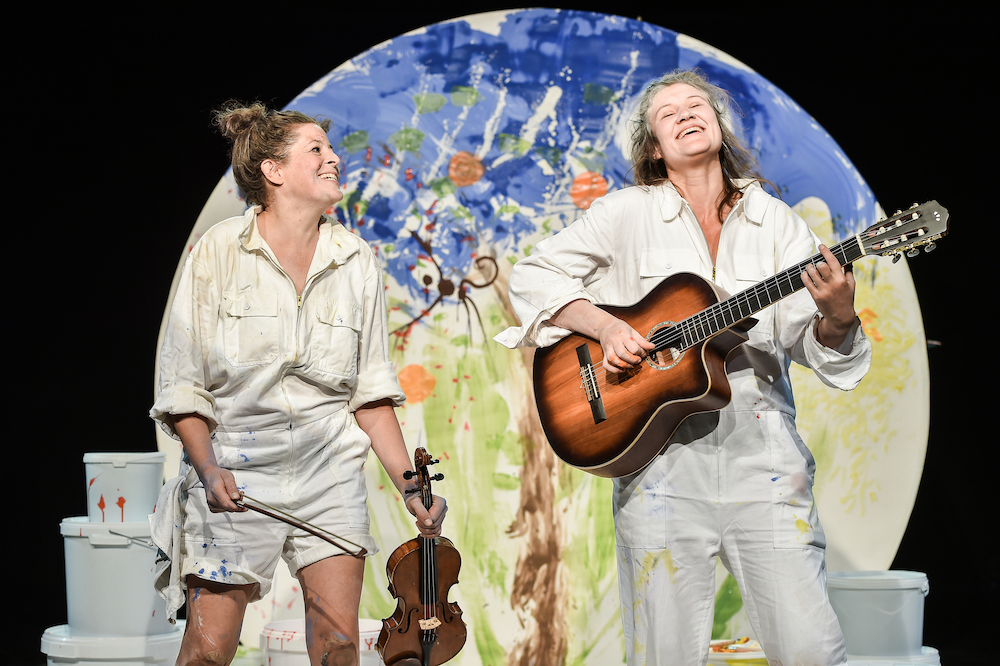 Theater Garten der Wunder - Figurentheater und Musik mit Esther Falk und Sophia Müller - FITZ Stuttgart